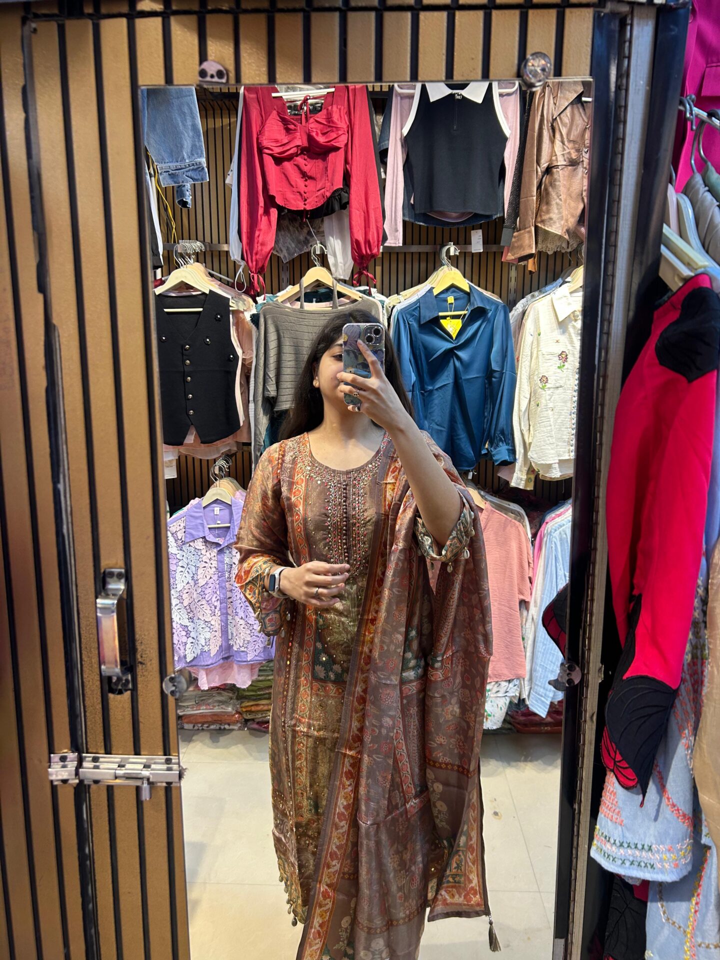 Traditional Elegance Redefined - Image 4