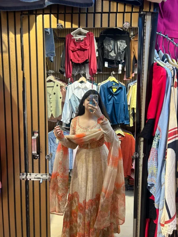 A Glimpse into Contemporary Fashion - Image 2