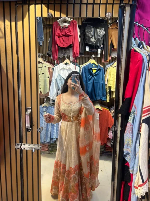 A Glimpse into Contemporary Fashion - Image 4