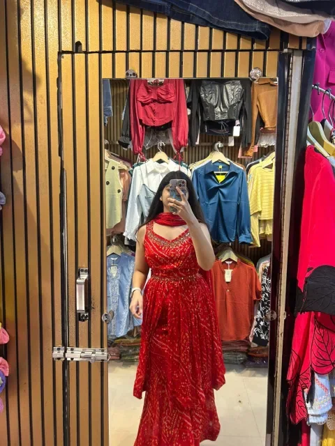 A Mirror Moment in Traditional Charm - Image 10