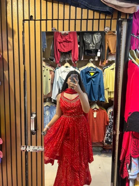 A Mirror Moment in Traditional Charm - Image 9