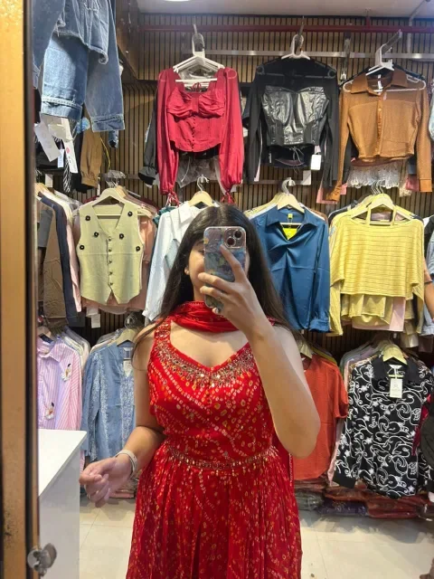 A Mirror Moment in Traditional Charm - Image 4