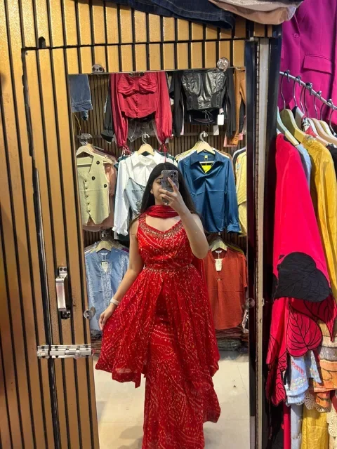 A Mirror Moment in Traditional Charm - Image 2